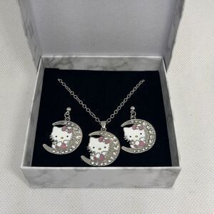 Hello Kitty Adjustable Necklace And Earrings